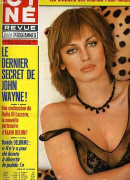 CINE REVUE - TELE-PROGRAMMES - 60E ANNEE - N° 28 - MAIS QU'EST-CE QUE J'AI FAIT AU BON DIEU POUR AVOIR UNE FEMME QUI BOIT DANS LES CAFES AVEC LES ...