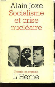 SOCIALISME ET CRISE NUCLEAIRE