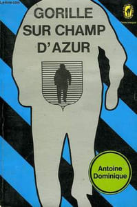 GORILLE SUR CHAMP D'AZUR