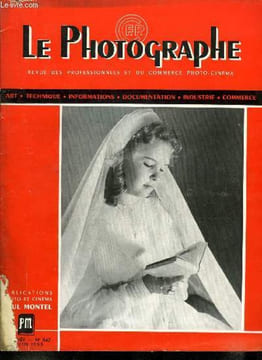 Le photographe n° 842 - Le matériel photo amateur présenté a la biennale photo cinéma 1955, 25.000 envois sont parvenus au 1er grand concours national ...