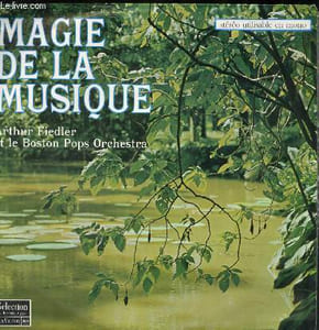 DISQUE VINYLE 33T MAGIE DE LA MUSIQUE. CAVALERIE LEGERE, CASSE-NOISETTE, DANSE HONGROISE N°6, FAUST, PEER GYNT, RHAPSODIE HONGROISE N°2, COPPEDIA, CHANSON DE PRINTEMPS, HISTOIRES DE LA FORET VIENNOISE, MARCHE DE RAKOCZY.