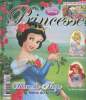 Disney Princesse n°55 - avril 2011 - Blanche-neige, reine du bal - Cendrillon, la parade enchantée - Ariel, le miroir magique. Collectif