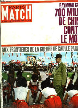 PARIS MATCH N° 909 - La bataille d'Angleterre racontée par Peter Townsend, la lutte pour le Channel, Cette garde rouge qui fait peur au monde, Aux ...