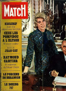 PARIS MATCH N° 1084 - Raymond Cartier : le suspense du Moyen Orient, Le forcené de Besançon, Garaudy déclaré coupable, Le défi français de J.J. S.S., ...
