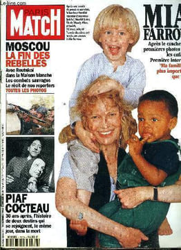 PARIS MATCH N° 2316 - Mia Farrow : il m'a fallu survivre, faire survivre mes enfants et rester moi même, Caroline Sihol : Marie Antoinette, chez elle, ...