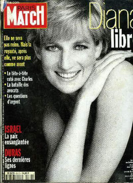PARIS MATCH N° 2442 - Les césars, Annie Girardot : le rire après les larmes, Alain, Claudia et Lauren dans le tourbillon des stars, Le mariage de la ...