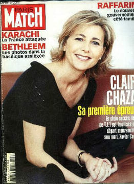 PARIS MATCH N° 2765 - Cherbourg, la France s'incline devant la douleur par Régis Le Sommier, Cette vie au Pakistan, ils l'aimaient, Claire Chazal, la ...
