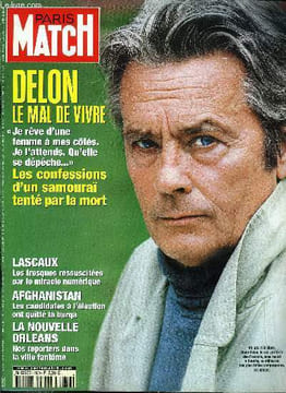 PARIS MATCH N° 2939 - La Nouvelle Orléans, ville morte par Régis Le Sommier, Alain Delon : le mal de vivre par Catherine Schwaab, Lascaux sort a ...