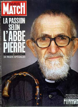 PARIS MATCH N° 3010 - L'abbé Pierre : c'était la voix des pauvres, Hiver 1954, Il est fait pour l'action, Citoyen de la terre par Bernard Kouchner, ...