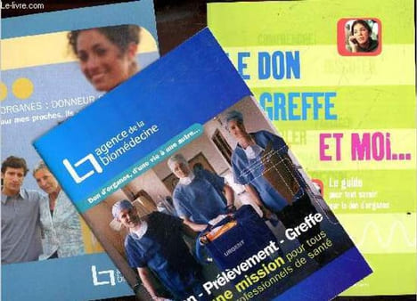 Lot de 3 brochures : Don prelevement greffe, une mission pour tous les professionnels de sante ... + Don d'organes: donneur ou pas, je sais pour mes ...