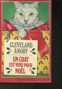 Un chat est venu pour Noël. Amory Cleveland