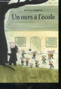 Un ours a l'ecole