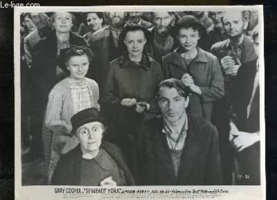 "1 Photographie d'exploitation du film "" Sergeant York "" avec Gary Cooper, Walter Brennan, Joan Leslie."