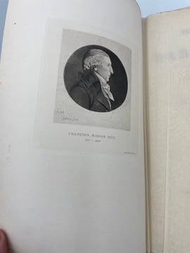 Souvenirs du baron Hüe. officier de la Chambre du roi Louis XVI et du roi Louis XVIII (1787-1815). Pub. par le baron de Maricourt, son arrière ...