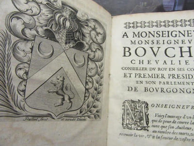 Medales Illustrées des Anciens Empereurs et Impératrices de Rome suivi du Discours Académique sur la Comparaison entre Virgile et Homère