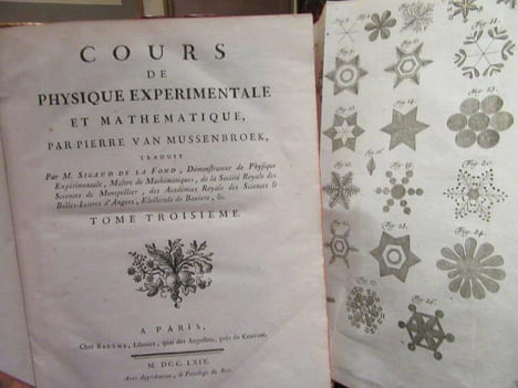Cours de Physique Expérimentale et Mathématique. VAN MUSSENBROEK Pierre/SIGAUD DE LA FOND