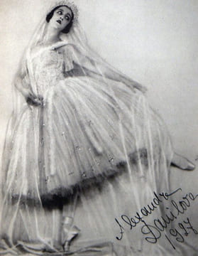 The Russian Ballet. . BLANCHE (Jacques-Emile). PROPERT (W. A).  BLANCHE, GONTCHAROVA, MAN RAY. 