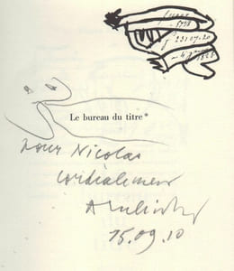 Le bureau du titre.
