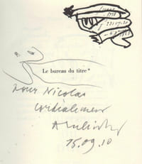 Le bureau du titre.