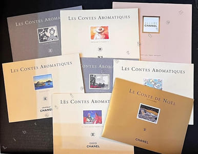 Les Contes Aromatiques : Le Soleil de Platine pour Égoïste Platinium ; Le Héros de Gaïa pour Antaeus ; Histoires d'Iles pour Cristalle ; La 1002e nuit de Schéhérazade pour Coco ; Conte du Temps Présent pour Allure ; Ambassade en Imaginaire pour le N°5 ; La Princesse et le Mime pour le N°19. Le Conte de Noël.