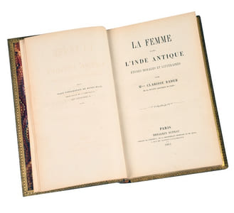 La femme dans l’Inde antique. Etudes morales et littéraires.