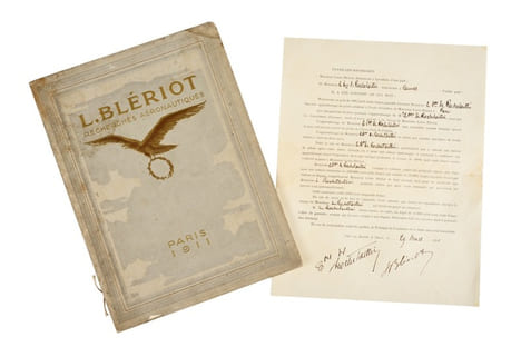 Contrat d’apprentissage de pilote aviateur à l’école d’aviation de Louis Blériot à Pau, passé avec M. le baron de Rochetaillée de Cannes, le 29 mars ...