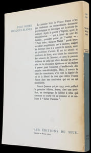 Peau noire, masques blancs.