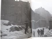 Un soldat allemand dans le ghetto de Varsovie, 1941. par HEYDECKER (Joe J.). - Image 2