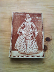 LES POUPÉES ANCIENNES