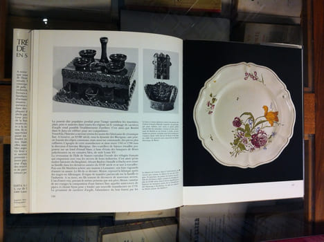 TRÉSORS DE L'ARTISANAT EN SUISSE ROMANDE. URSULA CLARENS