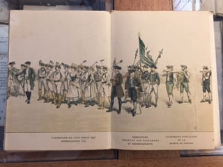 Album officiel de la fête des vignerons, Vevey 1889. Dessins de E. Vullemin, d'après les costumes de P. Vallouy peintre officiel