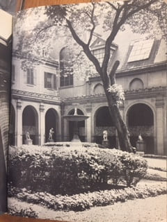 Les XX arrondissements de Paris - Photographies de Laure-Albin Guillot. Léon-Paul Fargue