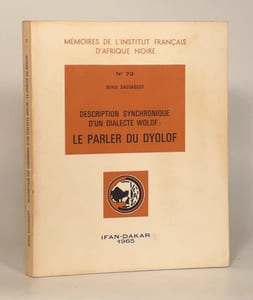 DESCRIPTION SYNCHRONIQUE D'UN DIALECTE WOLOF : LE PARLER DU DYOLOF. 