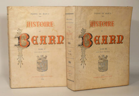 HISTOIRE DE BÉARN. Nouvelle édition ornée du portrait de l'Auteur et de plusieurs Gravures, avec la Vie de Marca, une Généalogie, la Bibliographie de ...