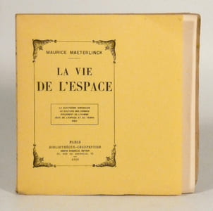 LA VIE DE L'ESPACE. La Quatrième dimension. - La Culture des songes. - Isolement de l'homme. - Jeux de l'espace et du temps. - Dieu. 