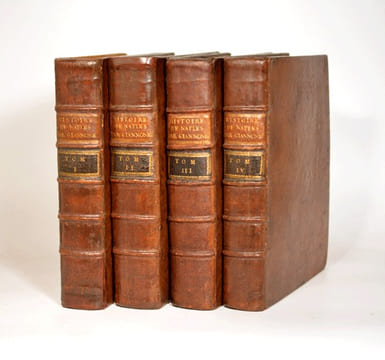 HISTOIRE CIVILE DU ROYAUME DE NAPLES, traduite de l'italien de Pierre Giannone. Avec de Nouvelles Notes, Réflexions, et Médailles fournies par ...