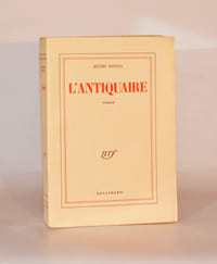 L'ANTIQUAIRE. Roman.