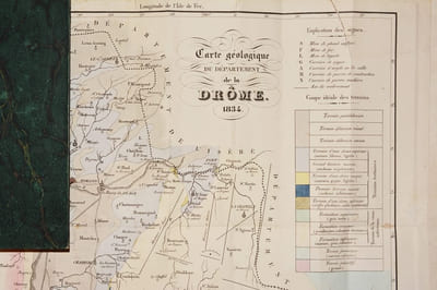 STATISTIQUE MINÉRALOGIQUE DU DÉPARTEMENT DE LA DRÔME ou Description géologique des terrains qui constituent ce département, avec l'indication des mines, des carrières et en général de tous les gîtes de minéraux utiles qui s'y trouvent contenus, ouvrage accompagné d'une Carte Géologique.