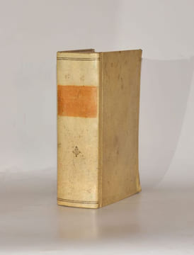LES ESSAIS de Michel Seigneur de Montaigne. Édition nouvelle enrichie danotations en marge / Corrigée et augmentée dun tiers outre les precedentes ...