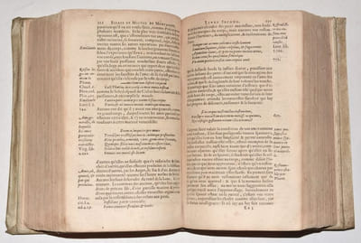 LES ESSAIS de Michel Seigneur de Montaigne. Édition nouvelle enrichie danotations en marge / Corrigée et augmentée dun tiers outre les precedentes Impressions / Avec une table tres ample des noms & matieres remarquables signalees / Plus la vie de lautheur extraite de ses propres escrits.