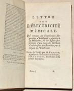 RECUEIL SUR L'ÉLECTRICITÉ MÉDICALE, dans lequel on a rassemblé les principales Pièces publiées par divers Sçavans, sur les moyens de guérir en électrisant les Malades. [2 volumes]. par [BIANCHINI (Giovanni Fortunato)]. - Image 3
