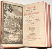 APOLOGIE POUR L'ORDRE DES FRANCS-MAÇONS par Mr. N***, Membre de l'Ordre. Avec deux chansons - [Relié à la suite :] LE SECRET DES MOPSES REVELÉ - CHANSONS DE LA TRÈS-VÉNÉRABLE CONFRÉRIE DES FRANCS-MAÇONS, précédées de quelques pièces de poësie. par NATTER (Johann Lorenz) - PÉRAU (Abbé). - Image 1