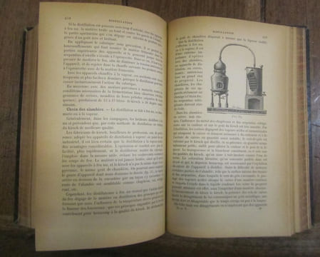 Traité pratique des VINS, CIDRES, SPIRITUEUX et VINAIGRES comprenant : Les maladies du raisin ; la vinification ; le traitement des vins ; la ...