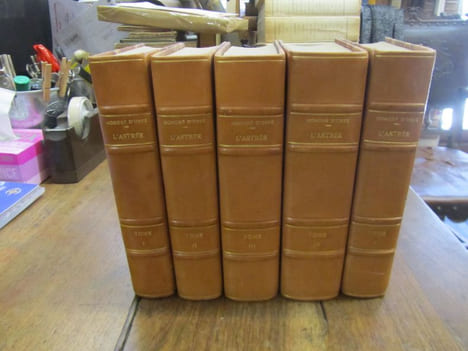 L'Astrée. Nouvelle édition publiée sous les auspices de la "Diana" par M. Hugues VAGANAY. Préface de M. Louis Mercier.. [FOREZ] - URFE (Honoré d') - ...