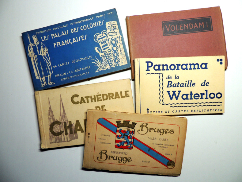 Lot livrets cartes postales anciennes. Palais des colonies - Bruges - Waterloos. 