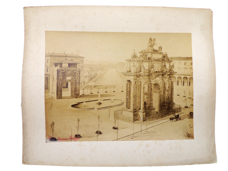 Photo albuminée vers 1860. Italie, Piazza Cavour Firenze. 