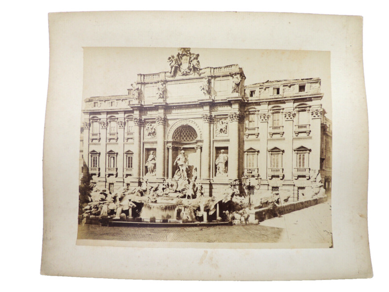Photo albuminée vers 1860. Rome, Fontaine Italie). 