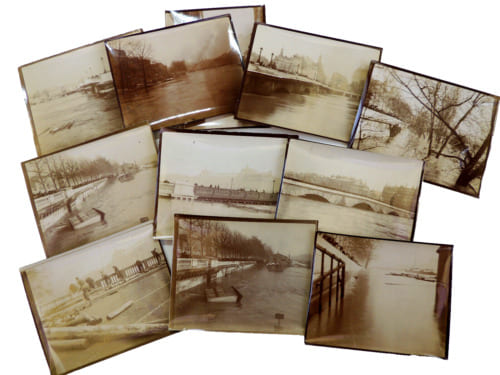 Lot photos anciennes albumin&eacute;es. Paris, crue de la Seine, inondation 1910. 