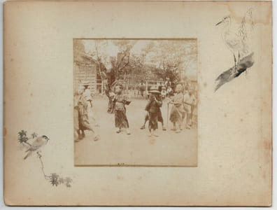 Japon.Japan .2 Photos Albuminées. Danses des enfants. 1880