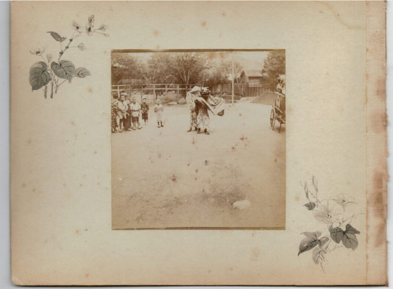 Japon.Japan .2 Photos Albumin&eacute;es. Fete et d&eacute;guisements. 1880. 